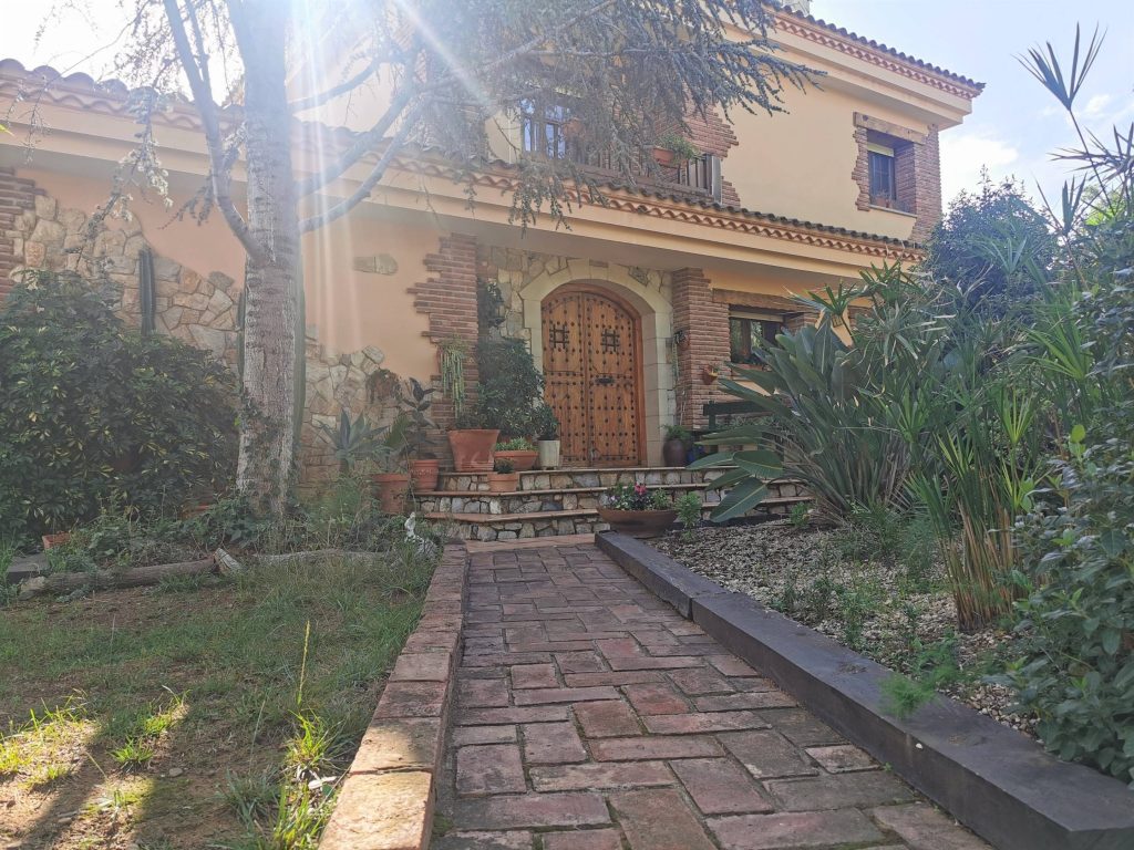 00487 - ESPECTACULAR CASA CON TERRENO EN LA SELVA DEL CAMP