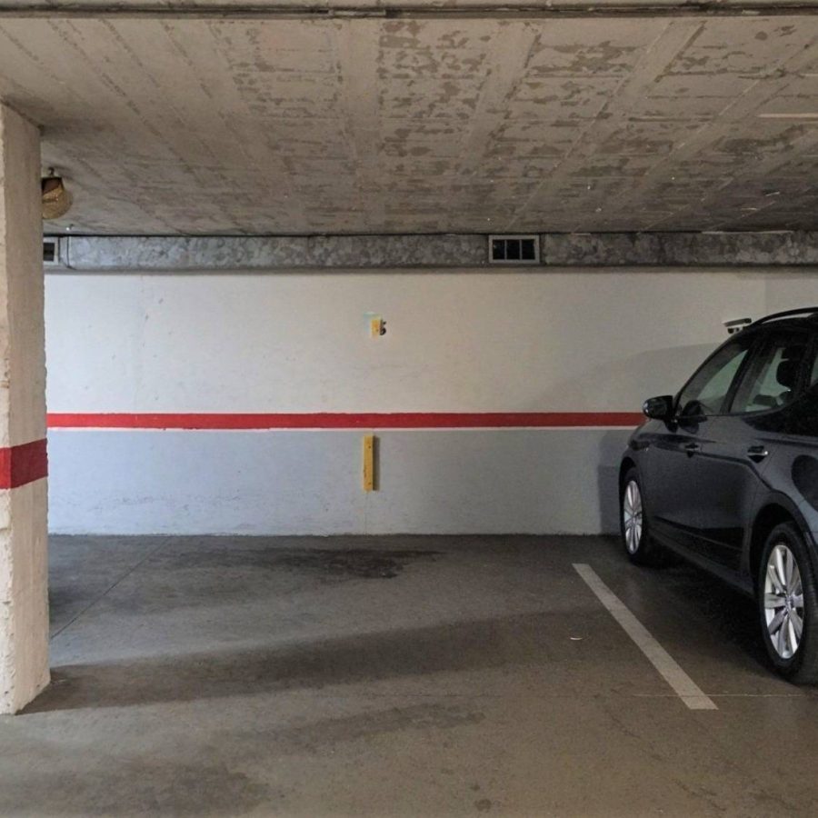 00670 - PLAZA DE PARKING EN PAÏSOS CATALANS