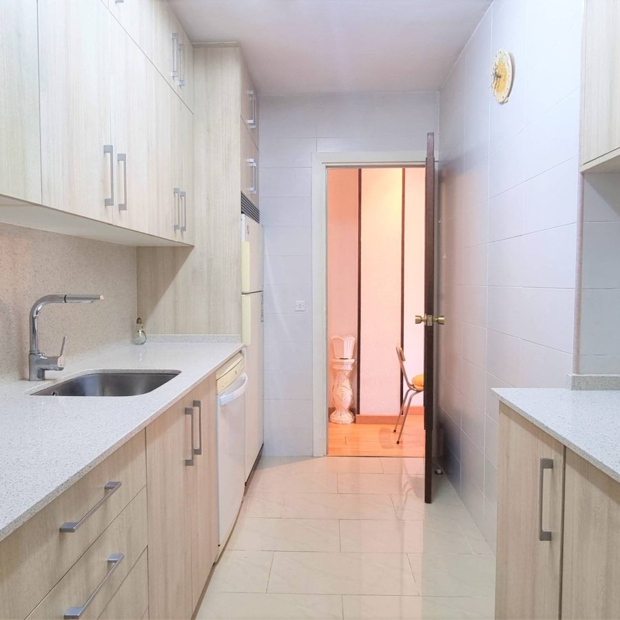 00671 - PISO EN ALQUILER EN  C/.ANTONI DE BOFARULL