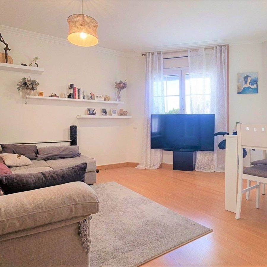 00678 - ZONA PREMIUM CON PARKING EN CAMBRILS A TAN SÓLO 200 METROS DEL MAR