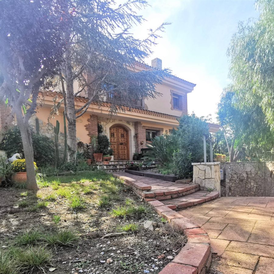 00487 - ESPECTACULAR CASA CON TERRENO EN LA SELVA DEL CAMP