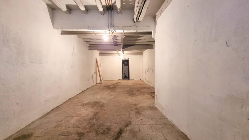 00682 - LOCAL-ALMACÉN EN ALQUILER